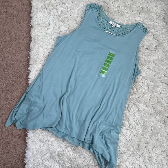 Ellen Tracy Tops - NWT Company Ellen Tracy Blue Sleeveless Top Size L